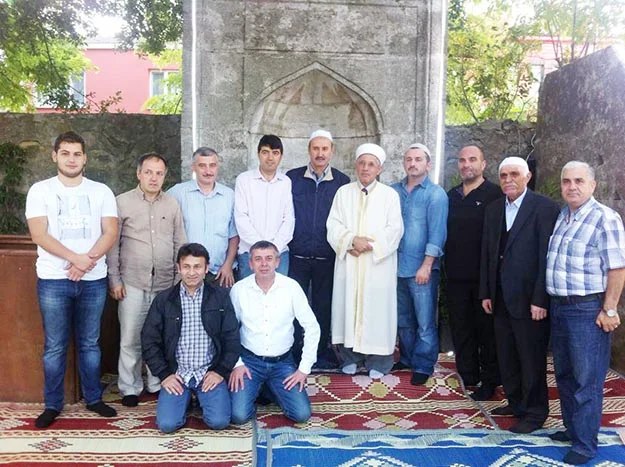 Ramazan Ayı boyunca her gece teravih namazların kılındığı, Cuma Namazlarının