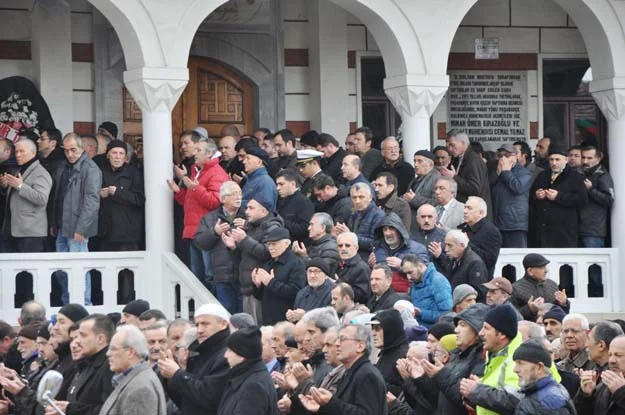 necla cenaze secili 25 XnT2IR7I4b