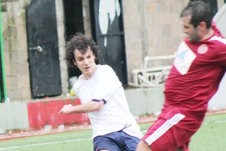 Merhum tiyatrocu Nejat Uygur'un adını taşıyan torun Nejat Uygur, Beykoz