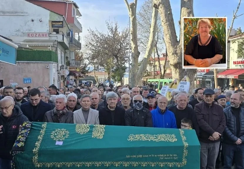 Beykoz’un tanınan siması Nevin Çalışkan, annesi Nebiye Şişmanoğlu’nu Beykoz’daki sevenleriyle