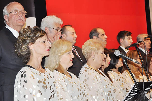 Dr. Ömer Önder'in sunuculuğunu yaptığı Beykoz Belediyesi 2015 Konseri'nde, Şef