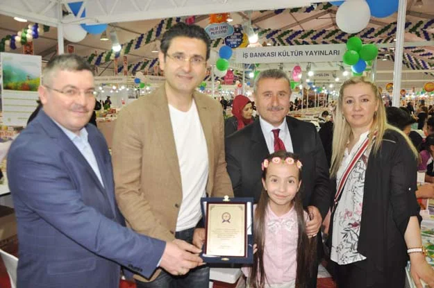 nisa secili 2016 4 fPla8e0JM8