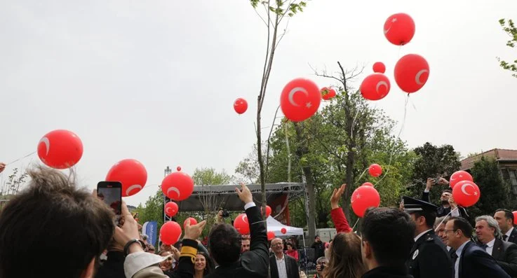Beykoz Belediye Başkanlığı makamına oturan Aren Demir'in ilk talimatları sokak