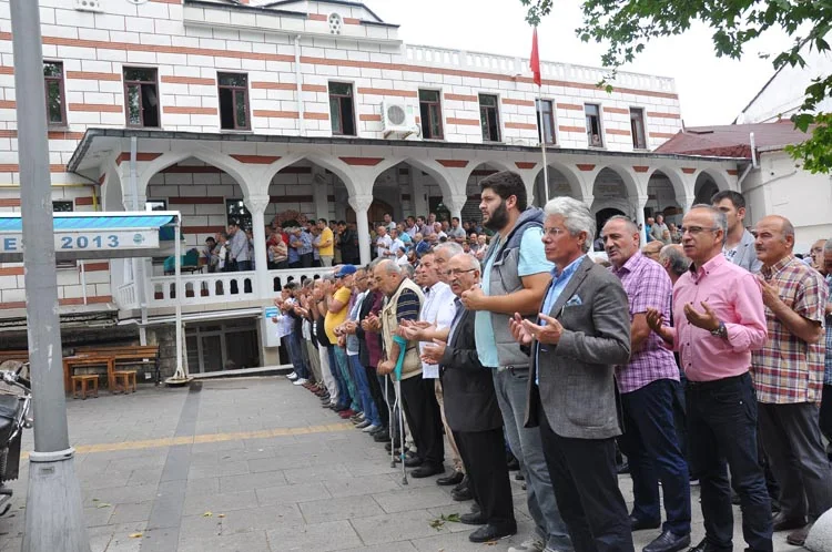 Beykoz'da yıllardır sosyal çalışmaların içinde olan ve oldukça geniş bir