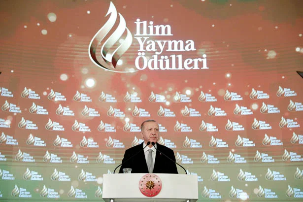 Cumhurbaşkanı Recep Tayyip Erdoğan, Başkanlığını Beykoz eski Belediye Başkanı Çelikbilek'in