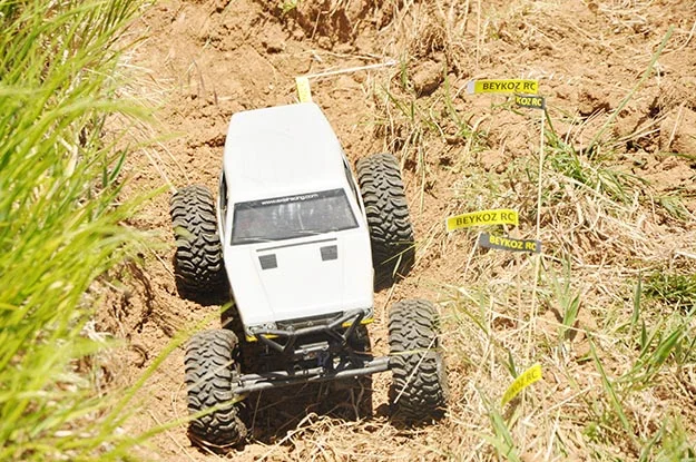 Türkçesi 'Radyo Kontrol' olan RC'nin Beykozlu gönüllüleri, Mahmutşevketpaşa'da Crawler Park