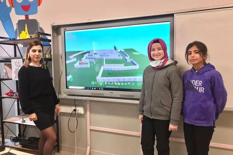 Beykoz'un ortaokul öğrencileri İstanbul genelinde düzenlenen eğitici oyun tasarlama yarışmasında