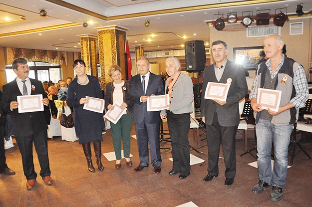 Dost Beykoz, ilçeye emek vermiş ve emekli olmuş 3 öğretmen