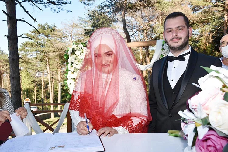 Kavacık Mangal Ailesinde nikah heyecanı 5 oguz nikah 2020 4 RuLLmLEzlw