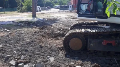 Beykoz Kaynarca Mahallesinde depreme dayanıksız olduğu gerekçesi ile yıkılıp yeniden
