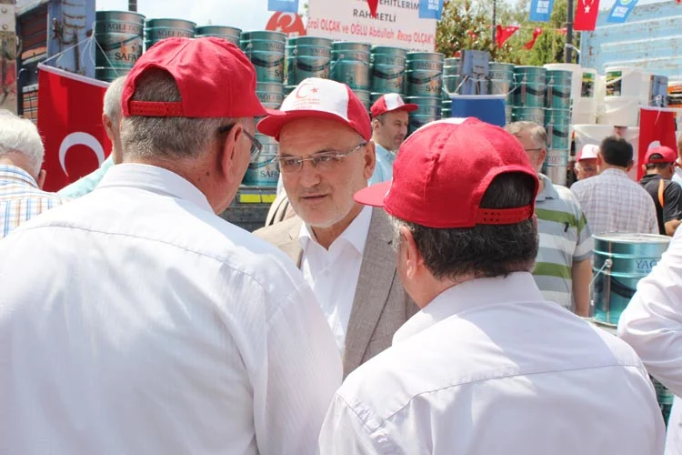 Beykoz Belediyesi geçmiş yıllarda olduğu gibi bu yılda okullara boya