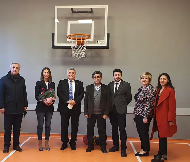 Beykoz’daki yeni okula spor odası yapıldı 1 okul spor okulu