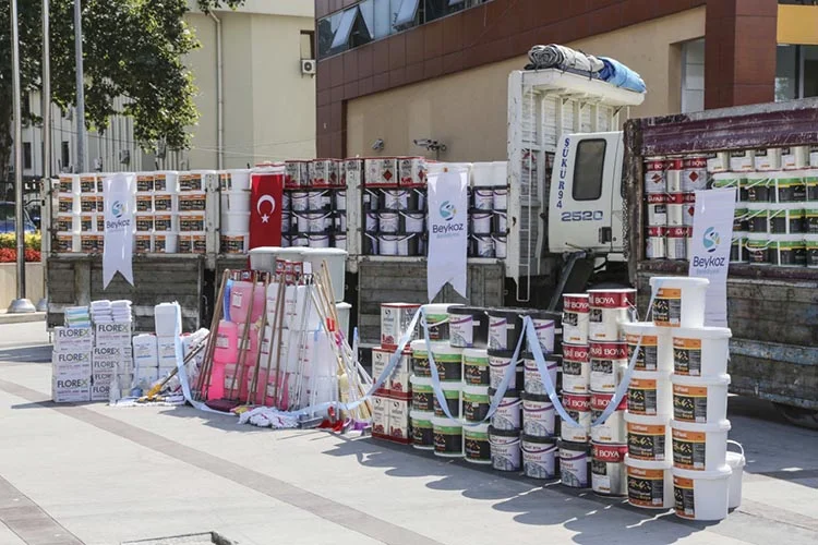 Beykoz’da 80 okula boya ve temizlik malzemesi 3 okul dest J0Y6Avmcob