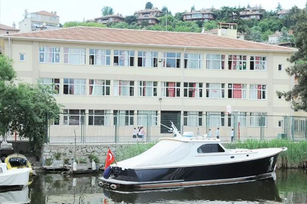 Yeni eğitim-öğretim yılının başlamasına günler kala, okullarda da hummalı hazırlık