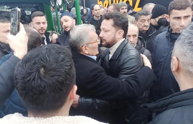 Paşabahçe Spor Kulübü Başkanı Coşkun Okur'un vefat eden babası İbrahim