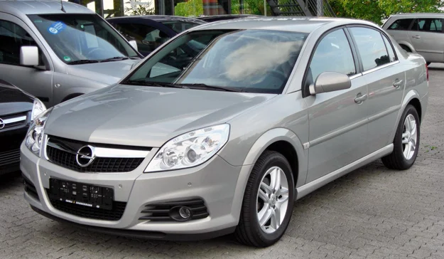 Beykoz İlçe Müftülüğü'ne ait 2001 Model Opel Vectra markalı bir