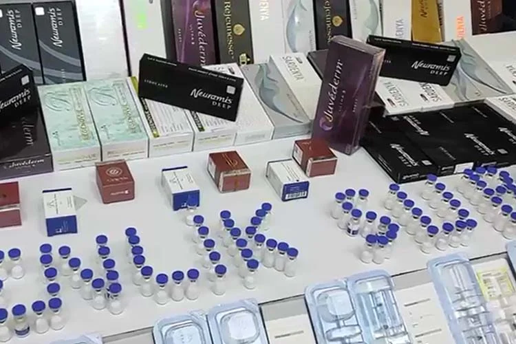 İstanbul Emniyeti Güvenlik Şube Müdürlüğü ekipleri Beykoz’daki operasyonda sahte botoks