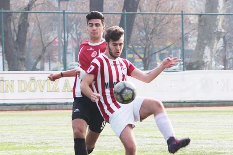 İstanbul Amatör Ligleri U19 Yaş Grubu 1. Lig karşılaşmalarının birinin
