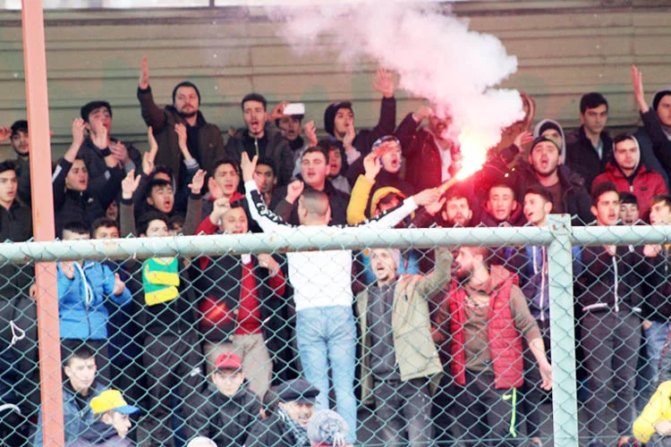 ortacesmespor taraftarlari ile guzel 1 0 4 FzHZob1M1f