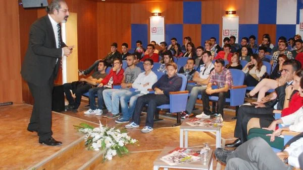 Beykoz Lojistik Meslek Yüksekokulu katıldığı Oryantasyon Eğitimi ile 2013-2014 Eğitim