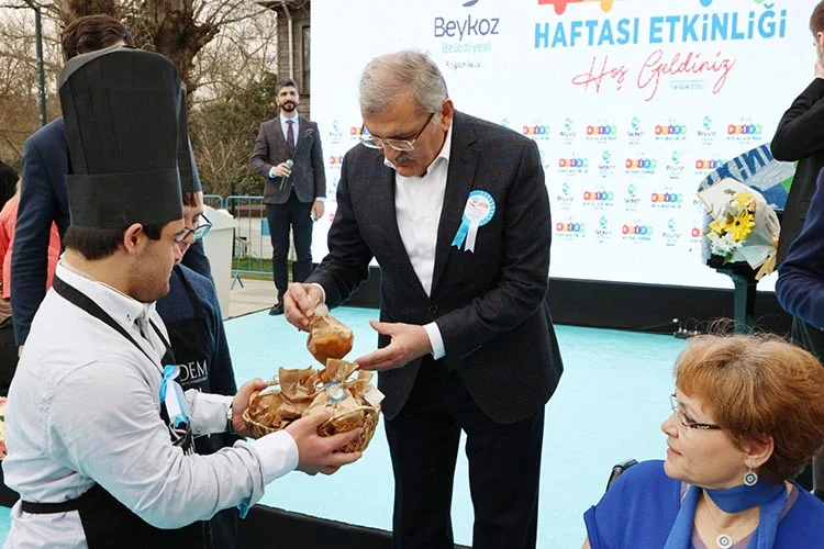 Beykoz Aile ve Kadın Destekleme Merkezi (AKDEM)’de eğitim alan özel