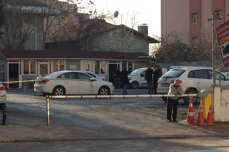 Beykoz Kavacık Mahallesi Orhan Veli Kanık Caddesi'ndeki Yediemin otoparkında araç