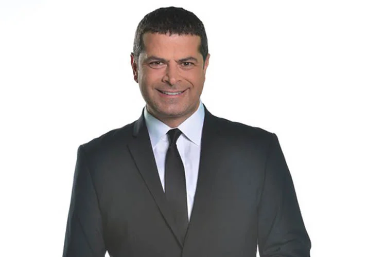 Beykoz’da ikamet eden gazeteci ve yazar Cüneyt Özdemir, sosyal medya