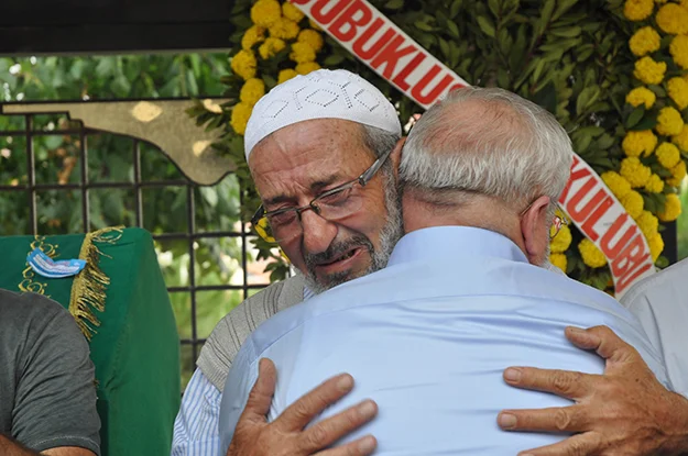Beykoz’da yediden yetmişe herkesin sevgisini kazanan Dr. Özer Odabaşı yüzlerce
