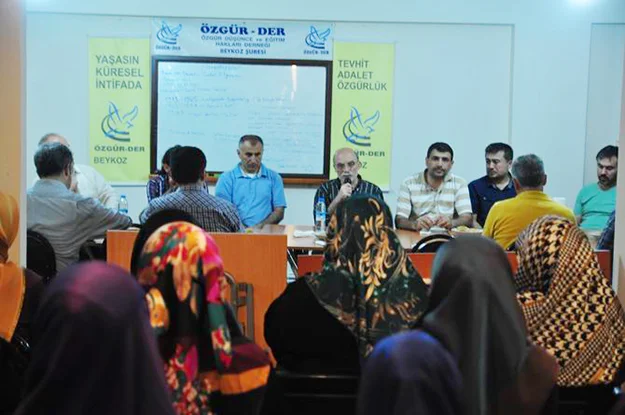 Özgür – Der Beykoz Şubesi üyeleri dernek merkezinde verilen iftar