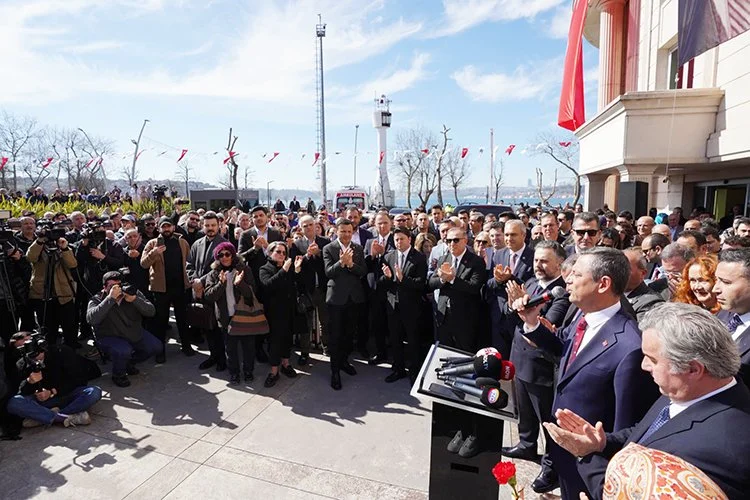 Özgür Özel Beykoz’da işi daha ileri götürdü 5 ozgur ozel beyko 2AAi5Z4Tm2