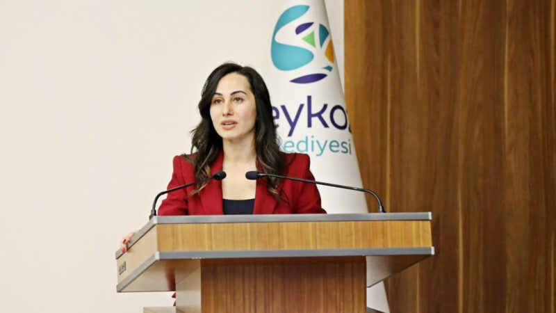 Gürzel, yangının ardından sosyal medya hesabından yaptığı paylaşımda,