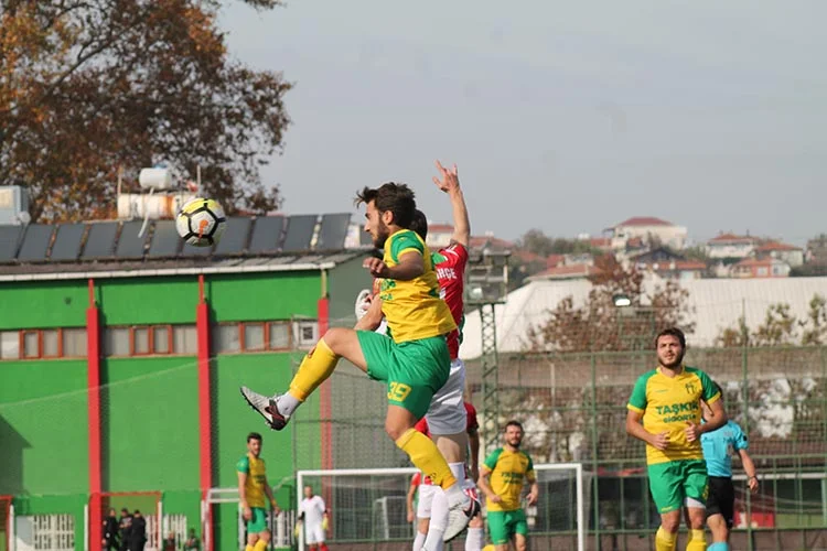 Beykoz’un etkili ekiplerinden Paşabahçespor, konuk ettiği Kestanelikspor karşısında sahadan 5