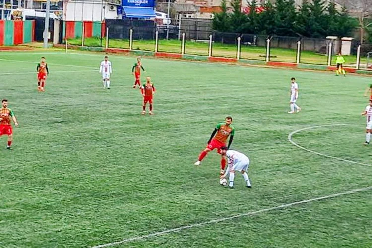 İstanbul SAL 5. Grubunda orta sıralarda yer alan Paşabahçespor ilk