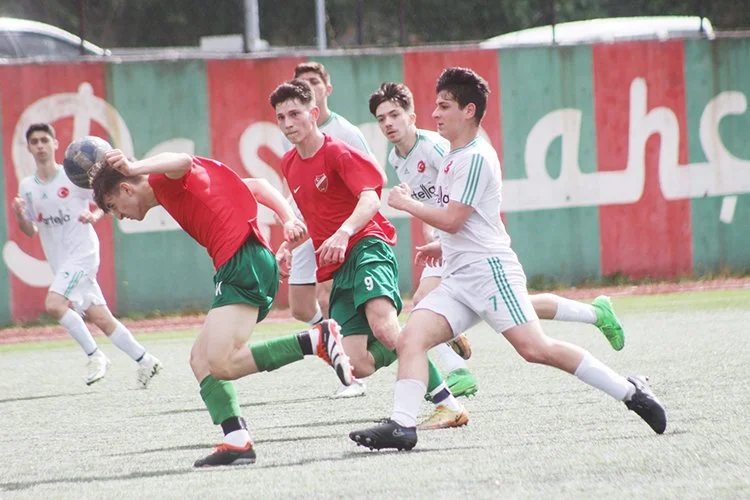 Paşabahçe, Beykoz'da konuk ettiği Örnek Gençler SK müsabakasında 3 puanı