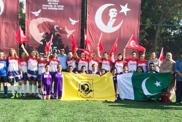 Rüzgarlıbahçespor bir ilke daha imzasına atarken, bu kez de Bayan