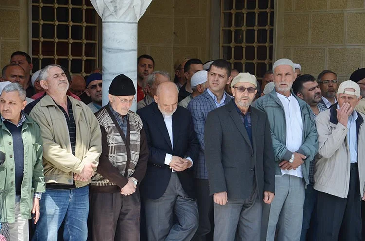 pakize or qMRbDV8BcU