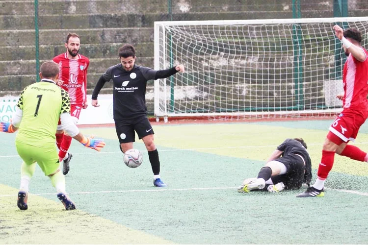 TFF Bölgesel Amatör Lig 6.Bölge 3.Grubunda haftanın önemli maçlarından birinin