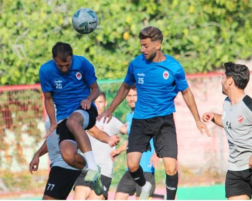 İstanbul Süper Amatör Liginin iki temsilcisinin Paşabahçe Stadındaki mücadelesinden beraberlik