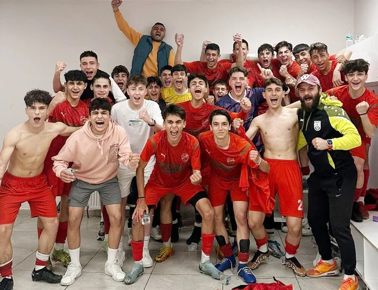 İstanbul Amatör Ligleri U17 Yaş A Kategorisi 10. Grubunda mücadele