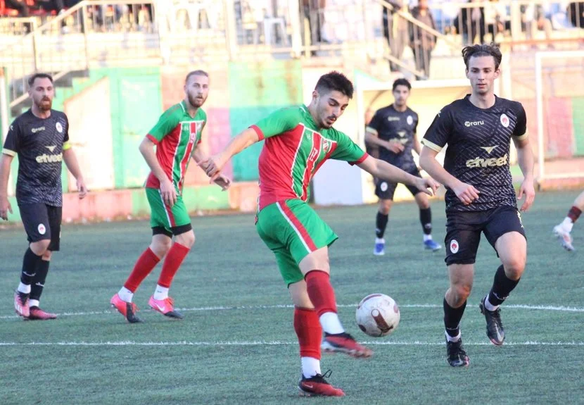 İstanbul Süper Amatör Lig 8.Grubunda Lider Yeniköyspor'u evinde konuk eden