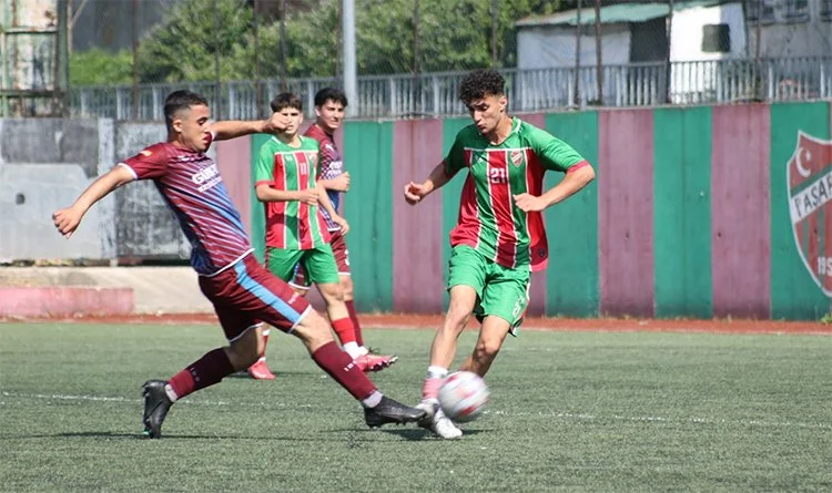 İstanbul Amatör Liglerinde U17 Yaş Grubunda sezonun son maçlarından birinin