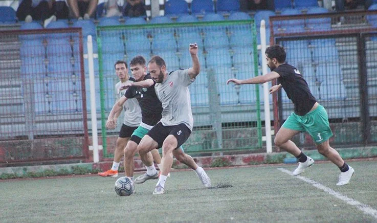 İstanbul Süper Amatör Ligin Beykoz Paşabahçe, evinde oynadığı hazırlık maçında