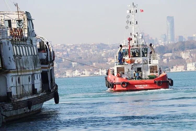 Beykoz'da uzun yıllar tartışma konusu olan Paşabahçe vapuru İstanbul Büyükşehir