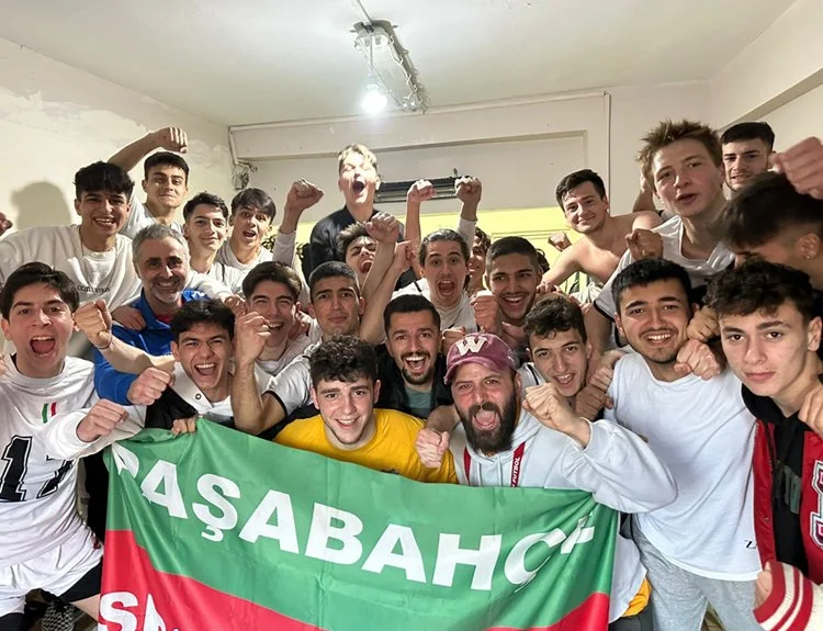 İstanbul Amatör Ligleri U18 Yaş 36.Grubunda mücadele eden Paşabahçespor takımı