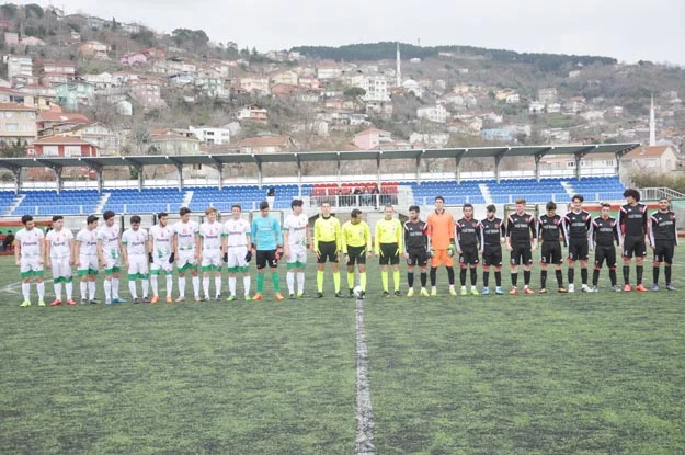 İstanbul U-19 ligi 20. Grup 3. Hafta mücadelesinde Paşabahçespor sahasında