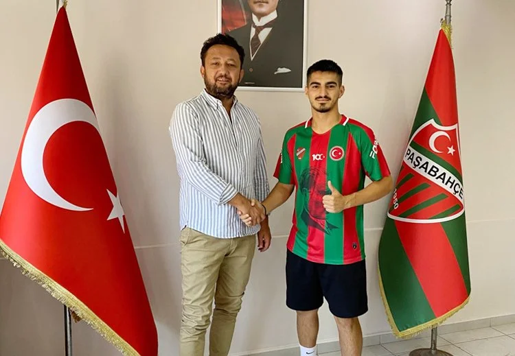 Beykoz İlçesinden yetişen yetenekli futbolculardan olan Ömer Faruk Taşbaş, Paşabahçe