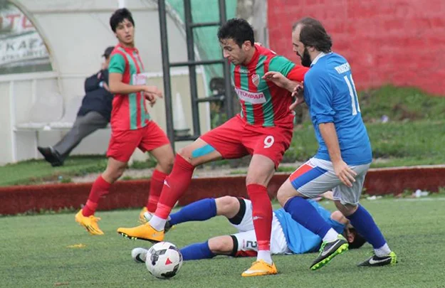 İstanbul Süper Amatör Liglerinde, grup maçlarının tamamlanmasına haftalar kala şampiyonluğa