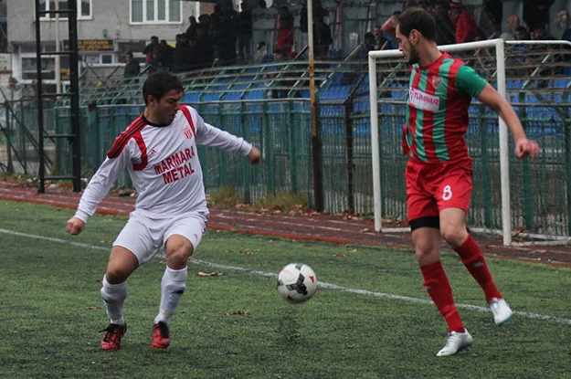 İstanbul Süper Amatör Lig 4. Grubu'nda ilk 2 hesapları yapan