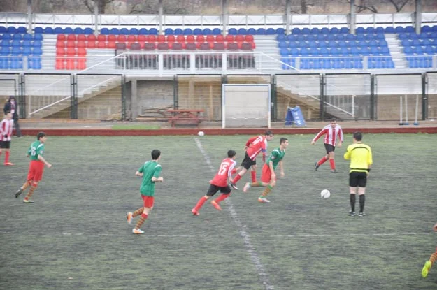İstanbul U-16 Ligi 40. Grup 4. Hafta mücadelesinde Paşabahçespor sahasında