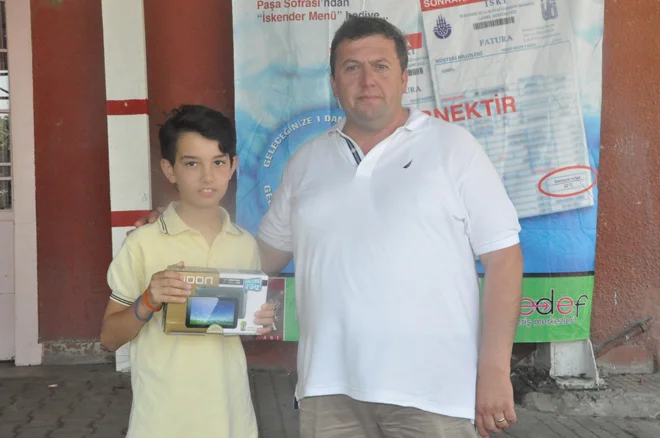 Beykozlu işadamı Zeki Paşalı, sahibi olduğu Paşalı Süpermarket, Paşa Sofrası